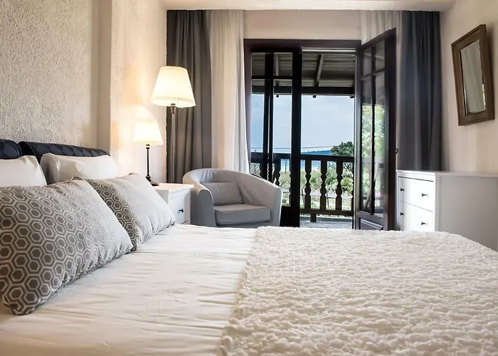 White Blossom #fourka بيت للعطل